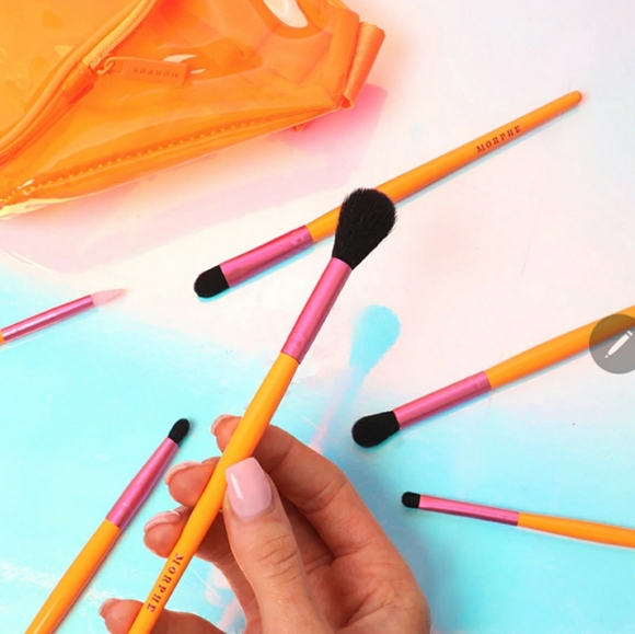 Free Gift + Morphe VIP Sweep 6 Pc Brush Set - Picture 8 of 8